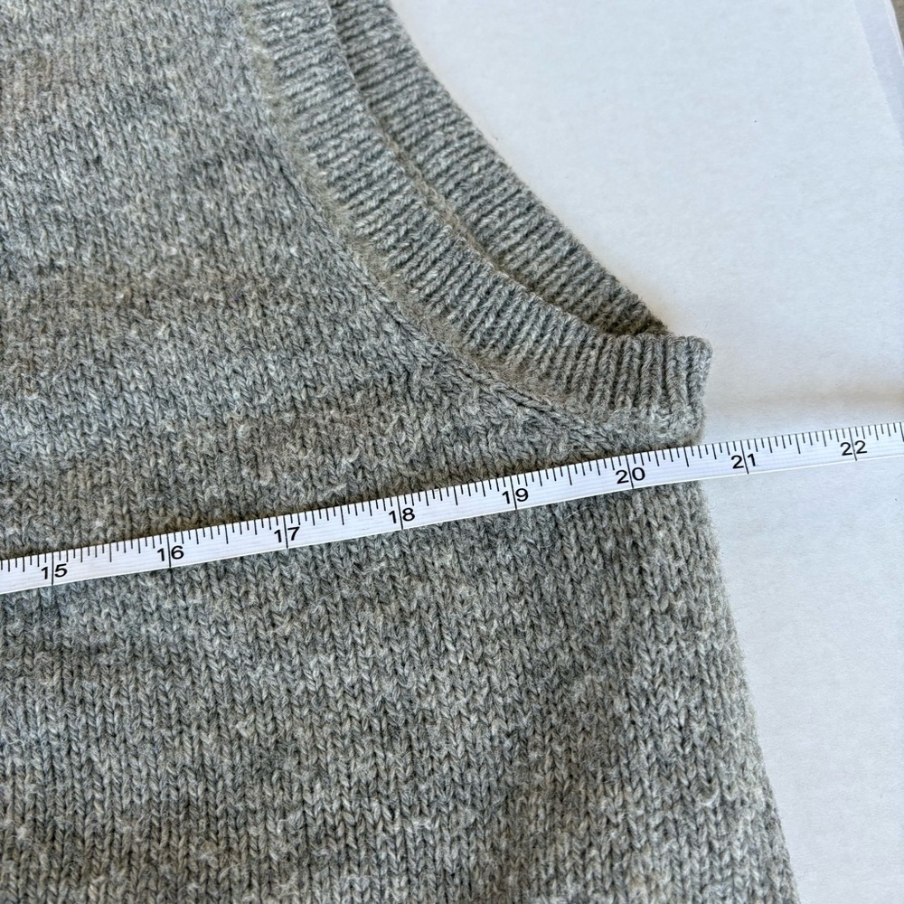 Generra Gray Cable Knit 2 tone Sweater Vest versatile classic staple - Picture 8 of 12